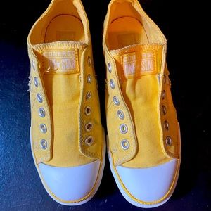 Converse Women’s Yellow All-Stars Size 8